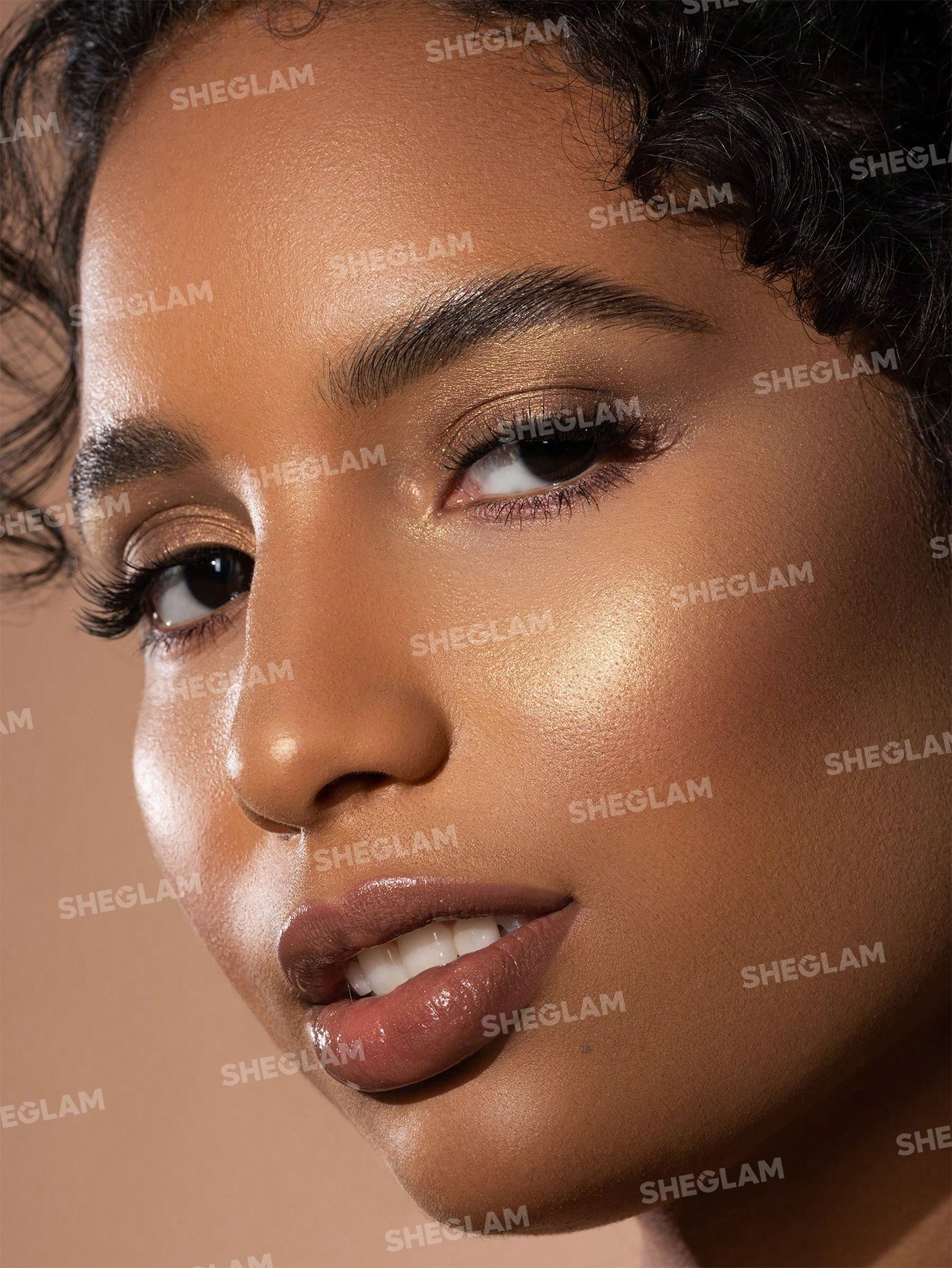 SHEGLAM - Glow Bloom Liquid Highlighter - Image 8